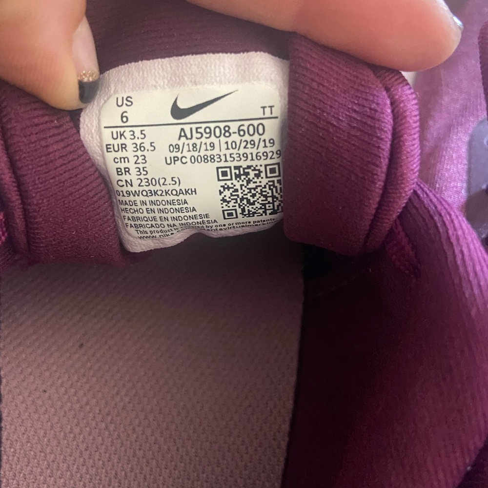Womens Nike Flex Experience shoe